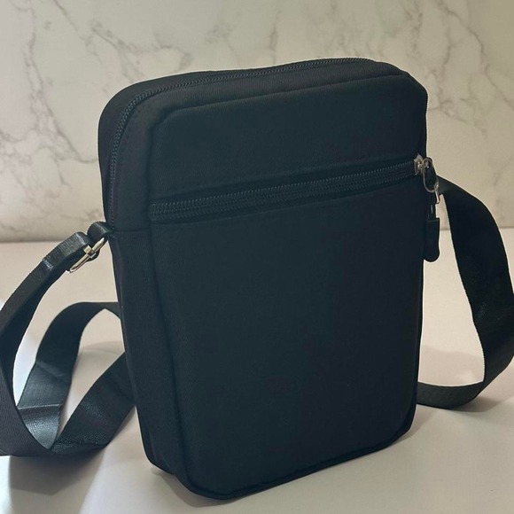 Handbags - Compact Crossbody bag